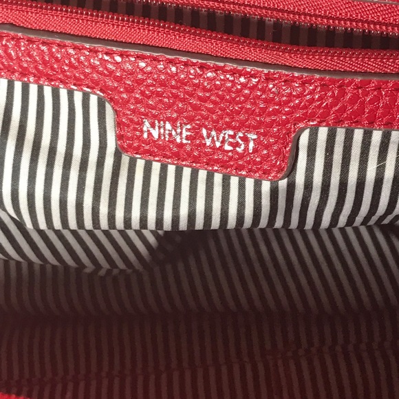 Red Nine West Bag - Picture 5 of 6